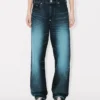 Boyfriend-Jeans mit niedriger Taille aus japanischem Denim