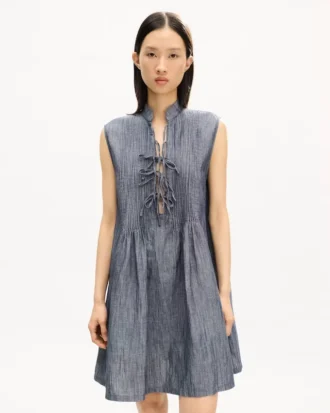 Kurzes Kleid aus gewaschenem Denim aus Leinenmischung