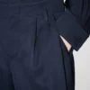 Maßgeschneiderte Hose mit weitem Bein aus Schurwolle