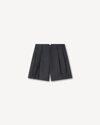 Maßgeschneiderte Shorts aus Schurwolle und Seide