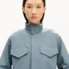 Mittellange Windjacke
