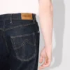 Weit geschnittene Jeans mit Umschlag aus japanischem Denim