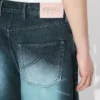 Weit geschnittene Jeans mit Umschlag aus japanischem Denim
